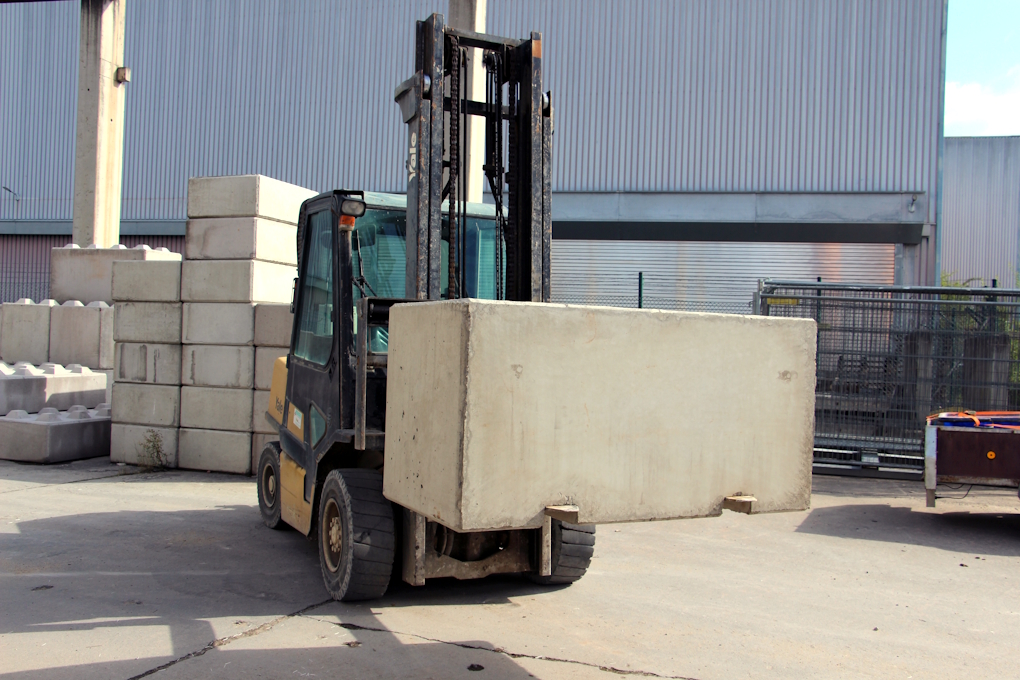 LZR-ROCKS - Betonblocksteine stapelbar und staplerfähig