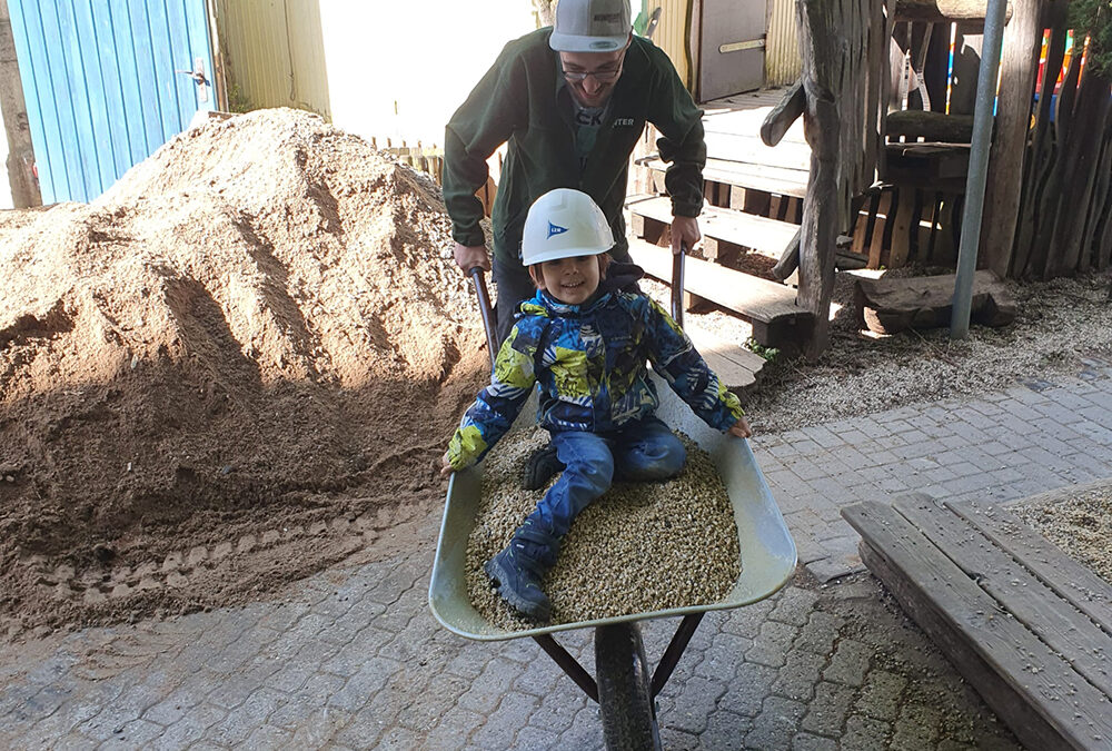 Kindergarten: Sanierungsarbeiten an den Außenanlagen (Auftraggeber: Kindergarten Schreibersgasse, Kitzingen)